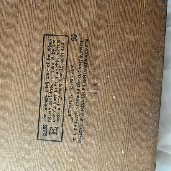 Vintage Cigar boxes. - Picture 4 of 12